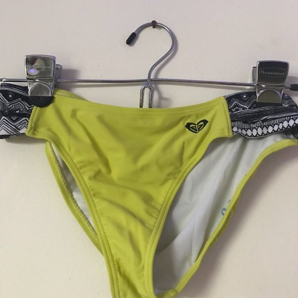Brand: Roxy  Size: 10  Color: Yellow - Picture 2 of 2